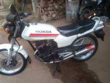 Honda CB 125 1989 Motorbike