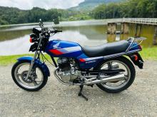 Honda CB 125 2012 Motorbike