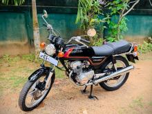Honda CB 125 2001 Motorbike