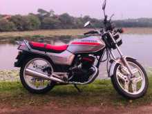 https://riyasewana.com/uploads/honda-cb-125-15912014593.jpg
