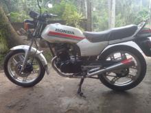 Honda CB 125 1981 Motorbike