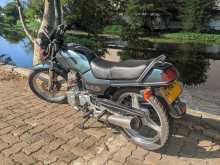 Honda CB 125 Deluxe 1992 Motorbike