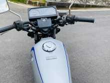 https://riyasewana.com/uploads/honda-cb-125-2120471113843.jpg