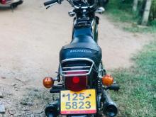 https://riyasewana.com/uploads/honda-cb-125-24054218235.jpg