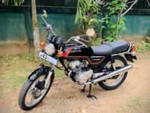 Honda CB 125 2001 Motorbike