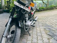 Honda CB 125 2005 Motorbike