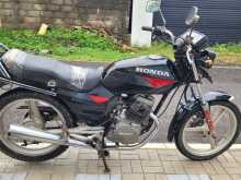 Honda CB 125 2000 Motorbike
