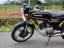 https://riyasewana.com/uploads/honda-cb-125t-122059066982.jpg