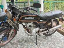 https://riyasewana.com/uploads/honda-cb-125t-218200113624.jpg
