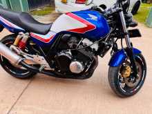 https://riyasewana.com/uploads/honda-cb-4-2214244513983.jpg
