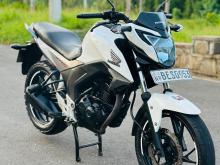 Honda CB Hornet 2016 Motorbike