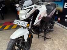 https://riyasewana.com/uploads/honda-cb-hornet-2211501114002.jpg