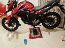 https://riyasewana.com/uploads/honda-cb-hornet-222044034332.jpg