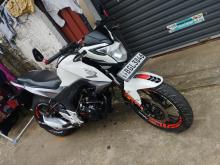 https://riyasewana.com/uploads/honda-cb-hornet-311570319564.jpg