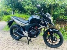 https://riyasewana.com/uploads/honda-cb-hornet-7051296885.jpg