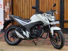 Honda Cb Hornet 160r 2016 Motorbike