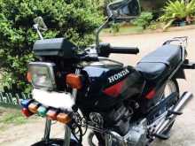 Honda CB 125 1999 Motorbike