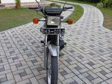 https://riyasewana.com/uploads/honda-cb125-151143594563.jpg