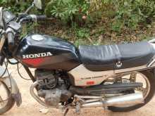 https://riyasewana.com/uploads/honda-cb125-20832164614.jpg