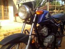 Honda CB 125 2017 Motorbike