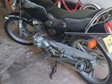 Honda CB 125 Deluxe 2014 Motorbike