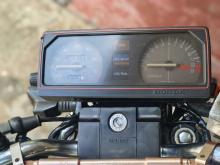 https://riyasewana.com/uploads/honda-cb125-deluxe-41657236966.jpg