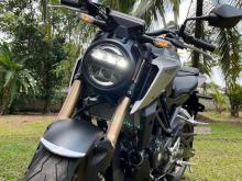 https://riyasewana.com/uploads/honda-cb125-r-2216572624471.jpg