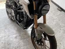 https://riyasewana.com/uploads/honda-cb125r-623474613142.jpg