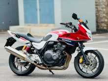 Honda CB400 Revo Super Boldor 2017 Motorbike