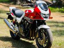 Honda CB400 Revo Boldor 2016 Motorbike