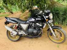 Honda CB400 2007 Motorbike