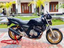 Honda CB400 2002 Motorbike