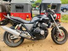 Honda CB400 0 Motorbike
