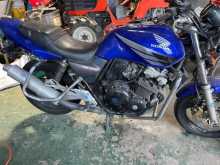 https://riyasewana.com/uploads/honda-cb400-spect1-117114013454.jpg