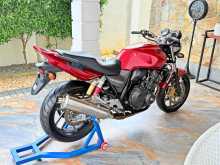 https://riyasewana.com/uploads/honda-cb400-super-11912111906.jpg