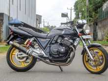 Honda Cb400 Version S 2000 Motorbike