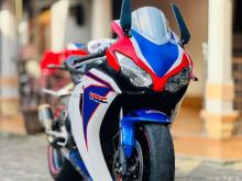 https://riyasewana.com/uploads/honda-cbr-1000-191016586114.jpg