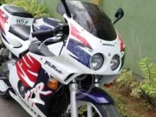 Honda Cbr 2013 Motorbike