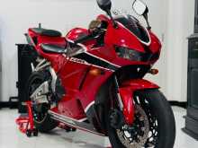 Honda CBR 2015 Motorbike