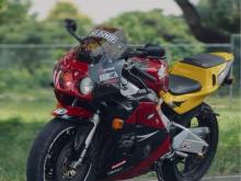 Honda CBR 2002 Motorbike