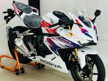 Honda Cbr 250 RR 2025 Motorbike