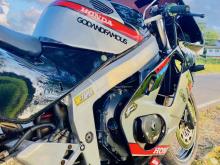 https://riyasewana.com/uploads/honda-cbr-250-2610030224283.jpg