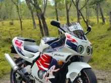 Honda CBR 250 2006 Motorbike
