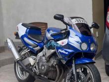 https://riyasewana.com/uploads/honda-cbr-250-419395424581.jpg