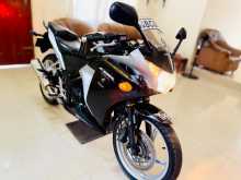 Honda CBR 250R 2015 Motorbike