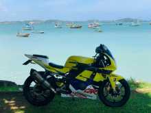 https://riyasewana.com/uploads/honda-cbr-250rr-14834354404.jpg