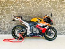 Honda CBR 2009 Motorbike