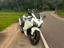 Honda Cbr 2004 Motorbike