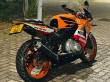https://riyasewana.com/uploads/honda-cbr-400rr-621075713512.jpg