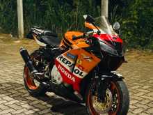 https://riyasewana.com/uploads/honda-cbr-400rr-621075713931.jpg